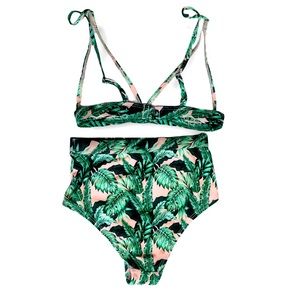 Fashionnova Green Triangle Bikini set